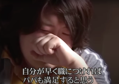 涙ながらに語る竹下家の娘